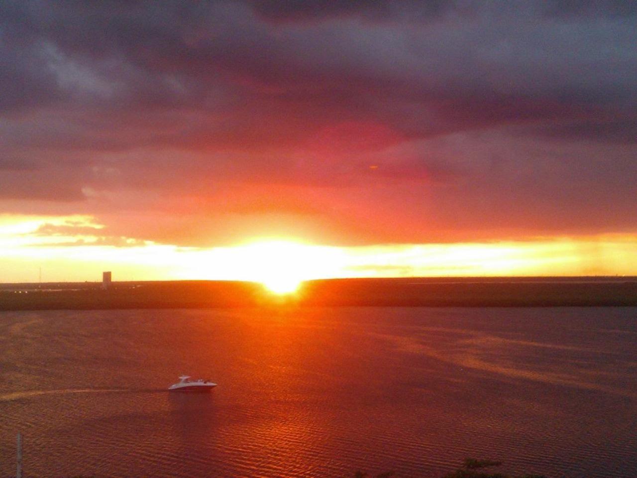“Magic Sunrise At Cancun” Kültér fotó