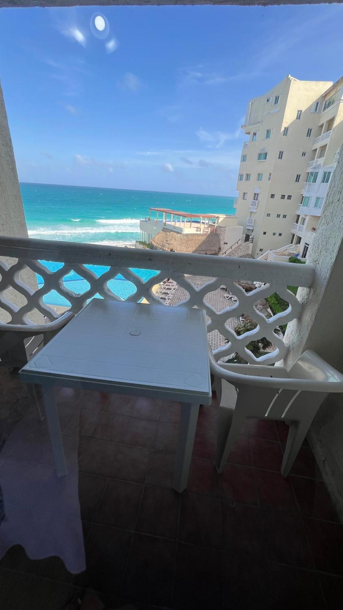 “Magic Sunrise At Cancun” Kültér fotó