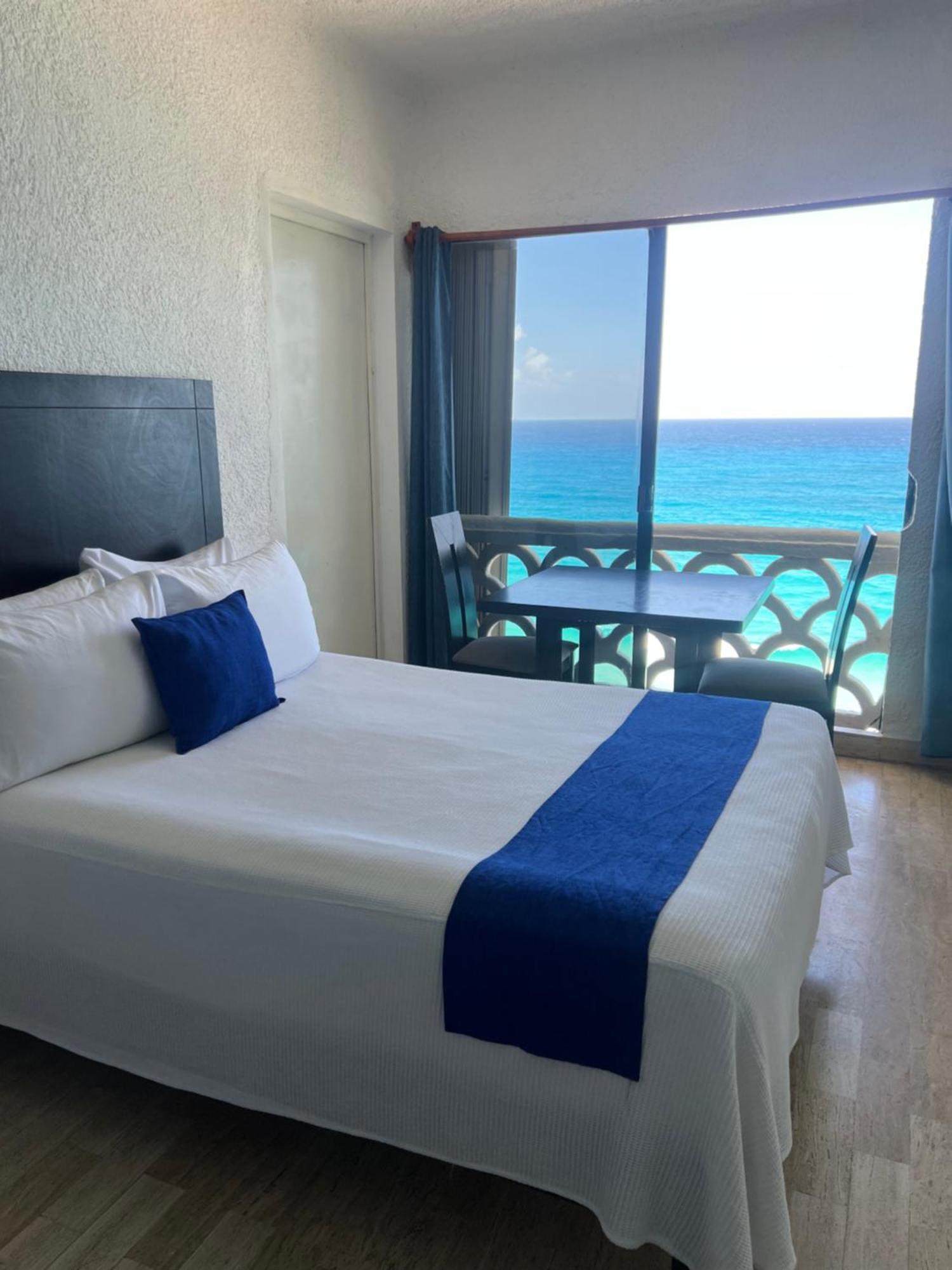 “Magic Sunrise At Cancun” Kültér fotó