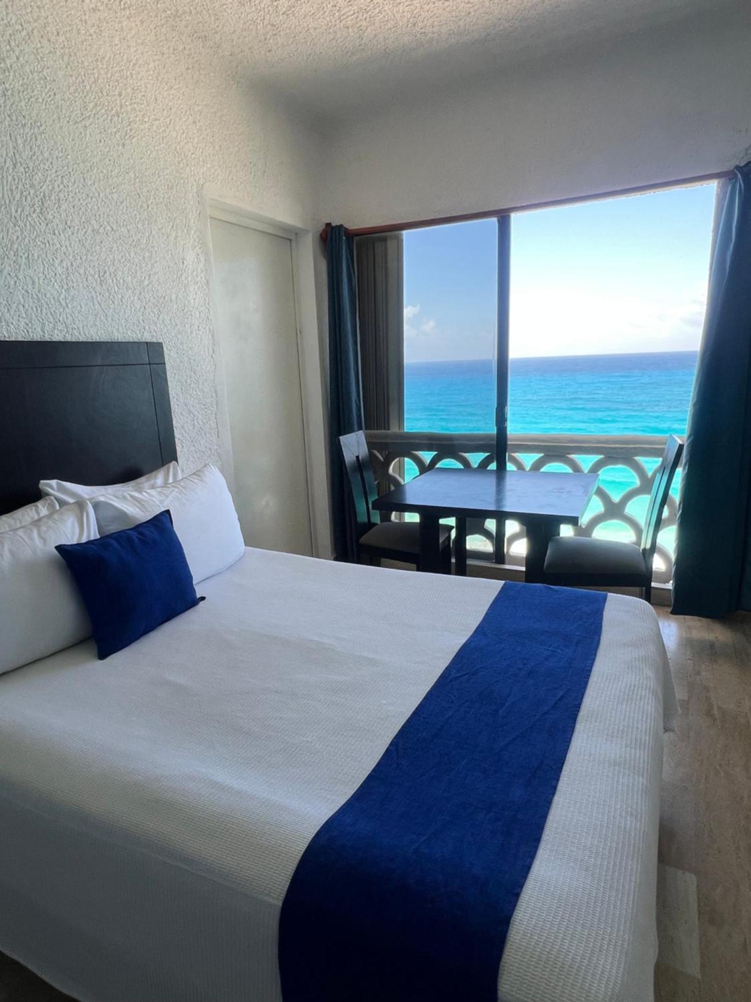 “Magic Sunrise At Cancun” Kültér fotó