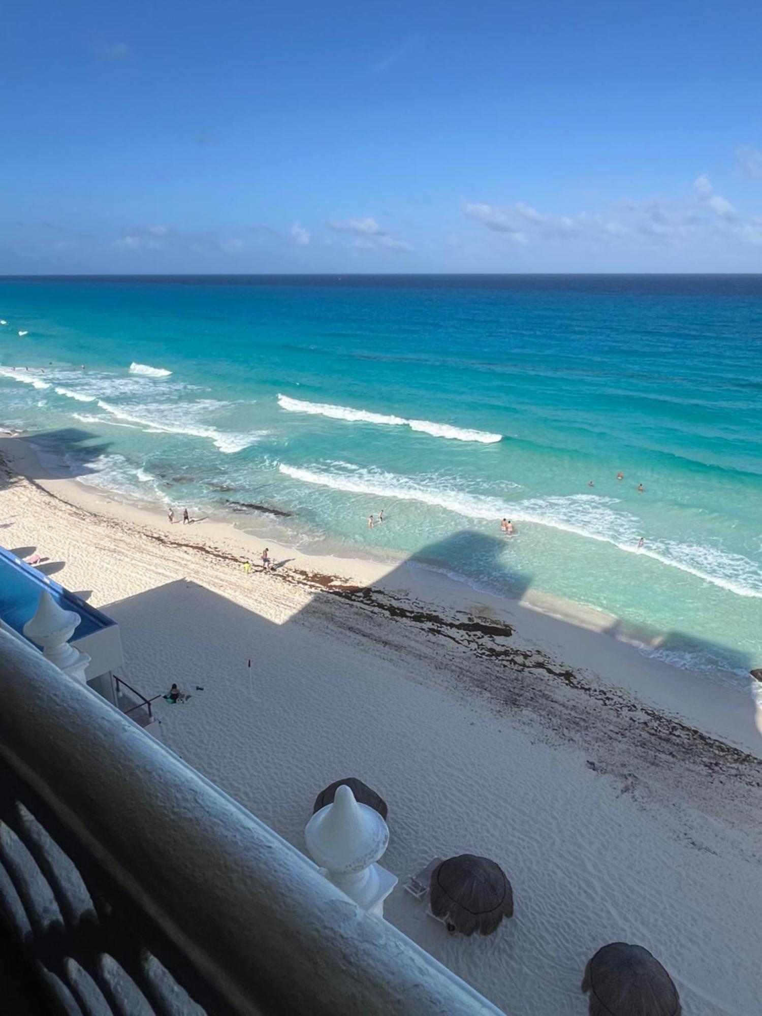 “Magic Sunrise At Cancun” Kültér fotó